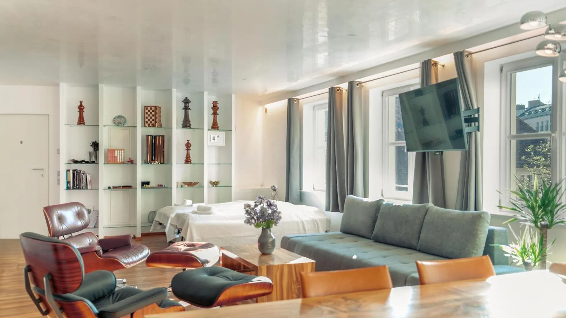 Munich Most Central Holiday Apartment 90M2 - 969 Sq Ft Of Luxury Deutschland
