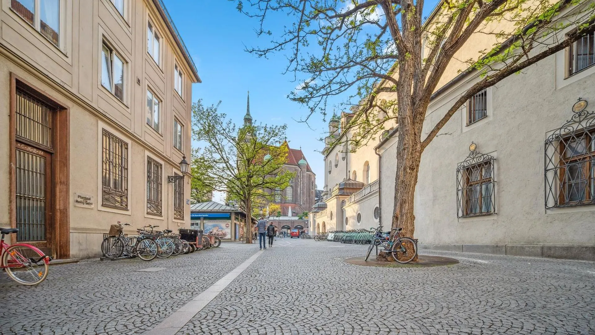 Munich Most Central Holiday Apartment 90M2 - 969 Sq Ft Of Luxury 0*,  Deutschland