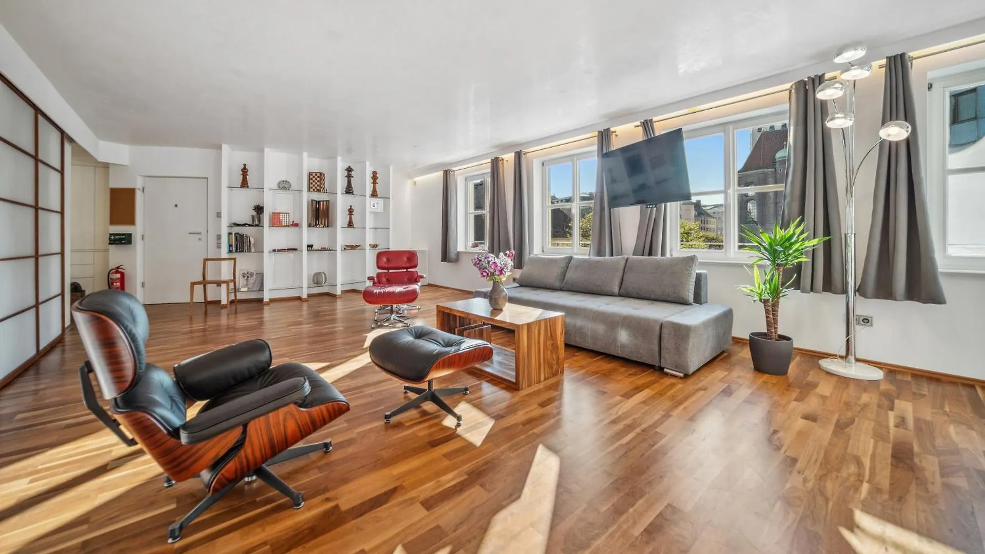 Munich Most Central Holiday Apartment 90M2 - 969 Sq Ft Of Luxury Deutschland