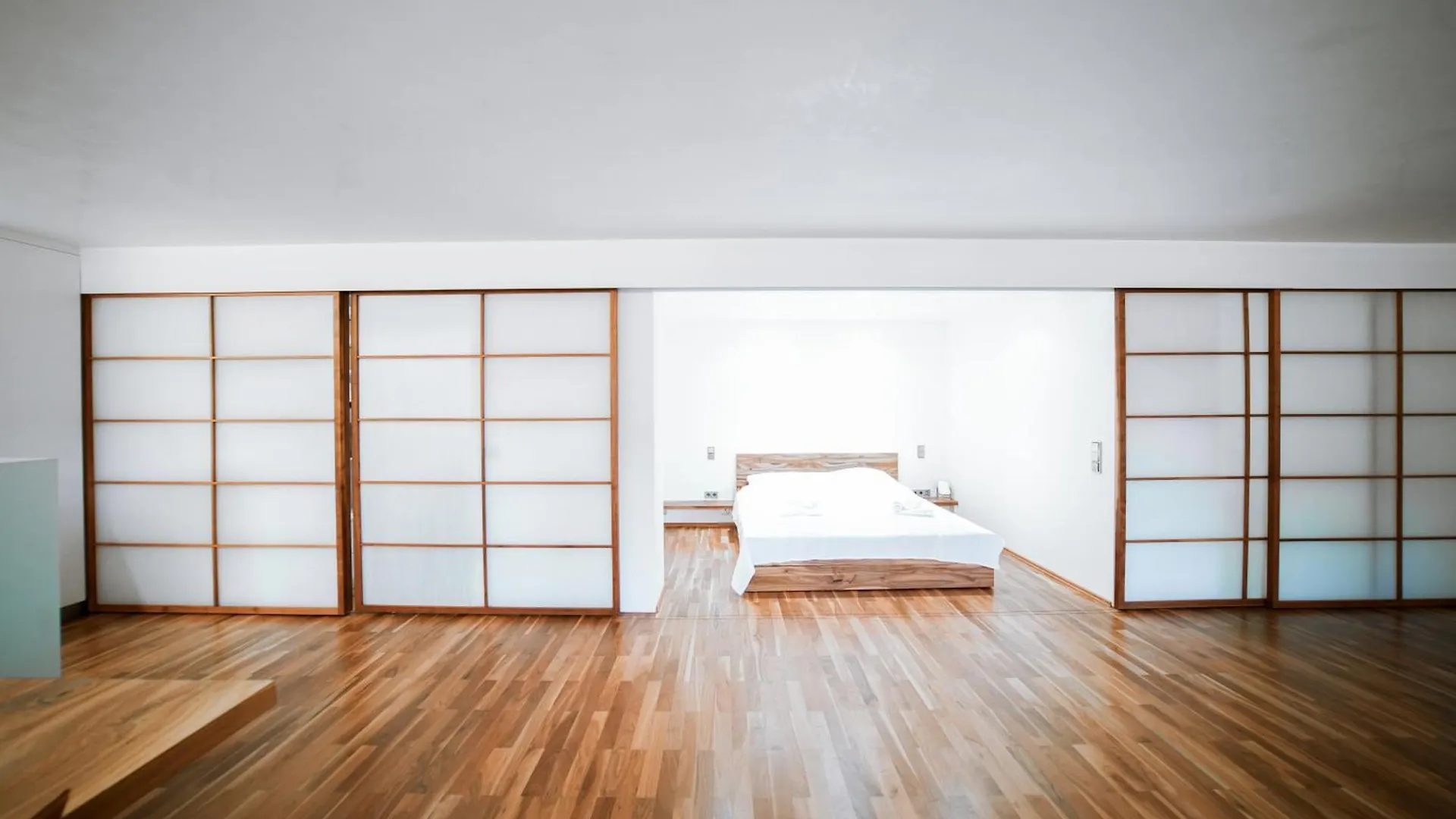 Munich Most Central Holiday Apartment 90M2 - 969 Sq Ft Of Luxury Germania