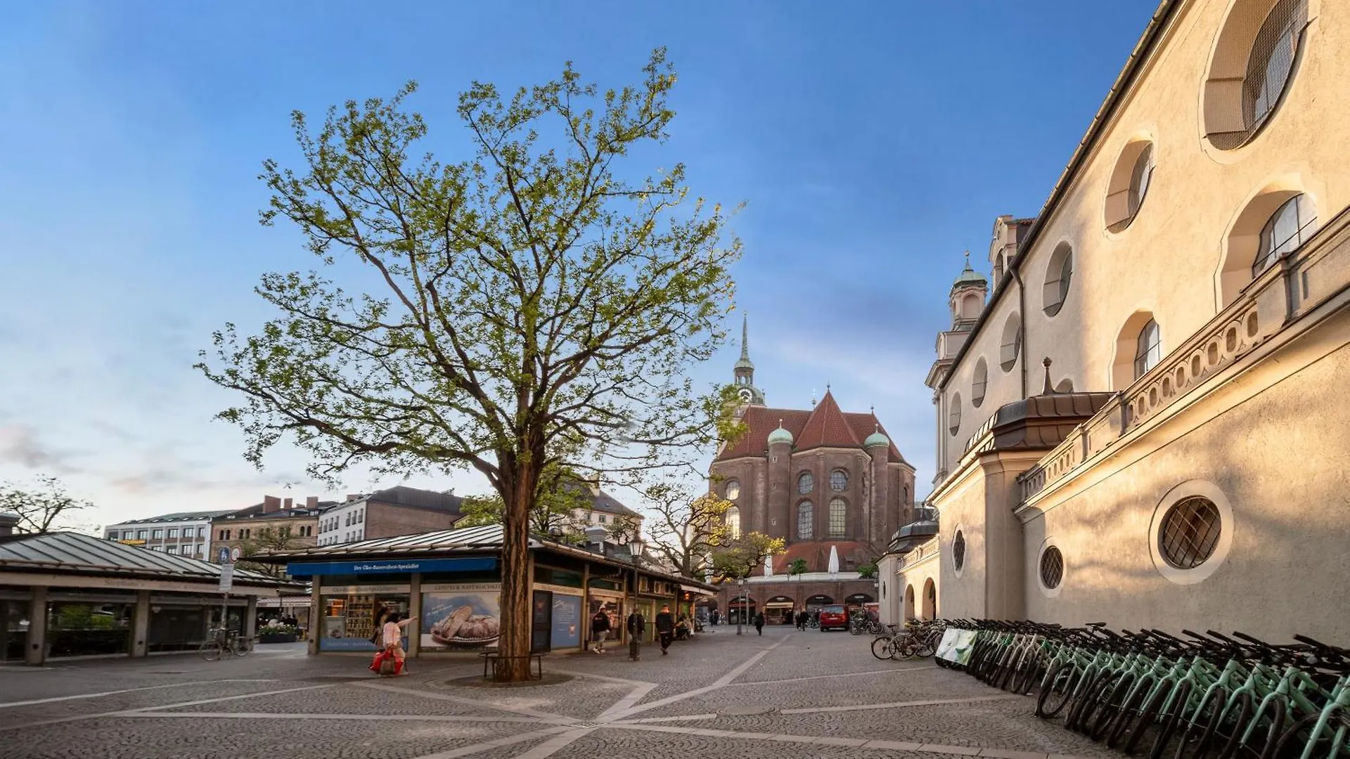 Munich Most Central Holiday Apartment 90M2 - 969 Sq Ft Of Luxury