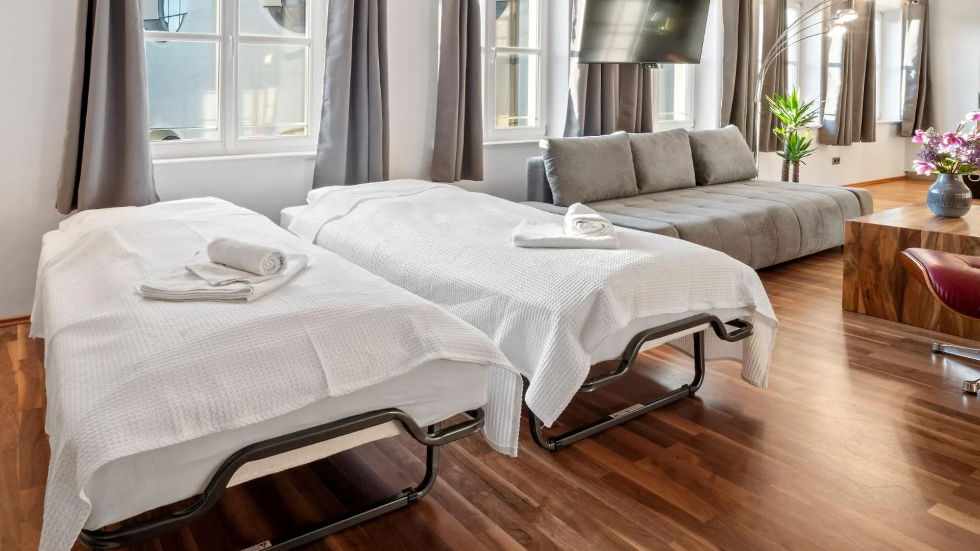Munich Most Central Holiday Apartment 90M2 - 969 Sq Ft Of Luxury ألمانيا